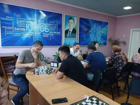 Samarqand tuman texnikumida pedagog-xodimlar o‘rtasida shaxmat va shashka musobaqasi o‘tkazildi вЂ” foto 14