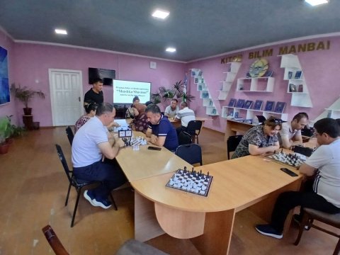 Samarqand tuman texnikumida pedagog-xodimlar o‘rtasida shaxmat va shashka musobaqasi o‘tkazildi вЂ” foto 13
